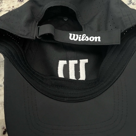 Wilson 🧢 - Picture 4 of 4